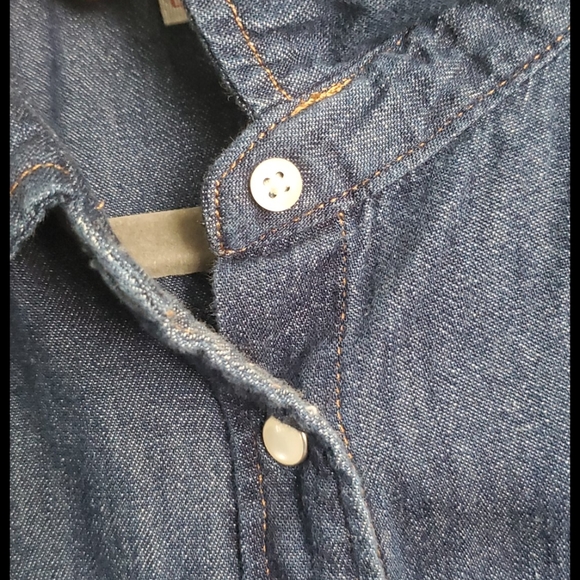 Levis Ultimate Western Denim Shirt - Picture 6 of 15